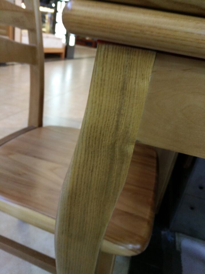 实木餐桌2.jpg